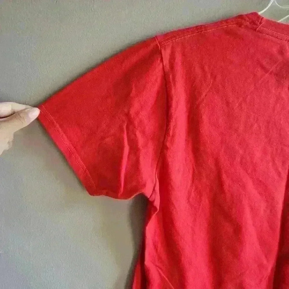 Naruto Shippuden 2002 Boys T-Shirt M Group Fighting Scene Red Short Sleeve - Picture 7 of 9